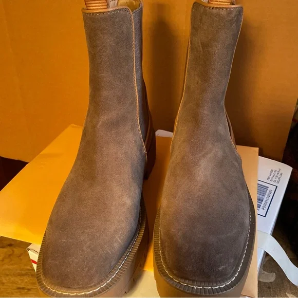 Sam Edelman Laguna Bootie, appear Brand New, 8.5 M
Leather/Manmade - Picture 10 of 11